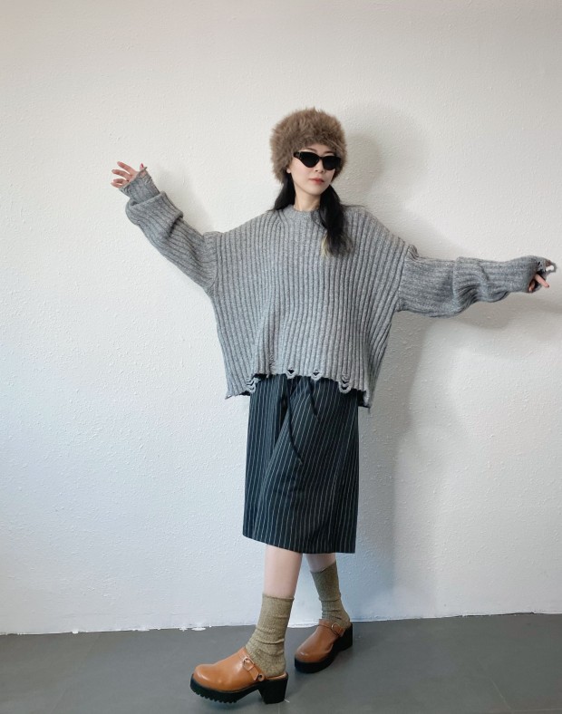 Grey Oversized Raw Edge Knit #241239